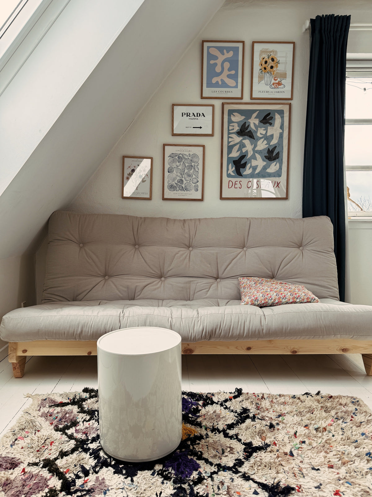 VITRINE LAQUÉE FRAÎCHE AVEC MATELAS FRAIS BORDEAUX