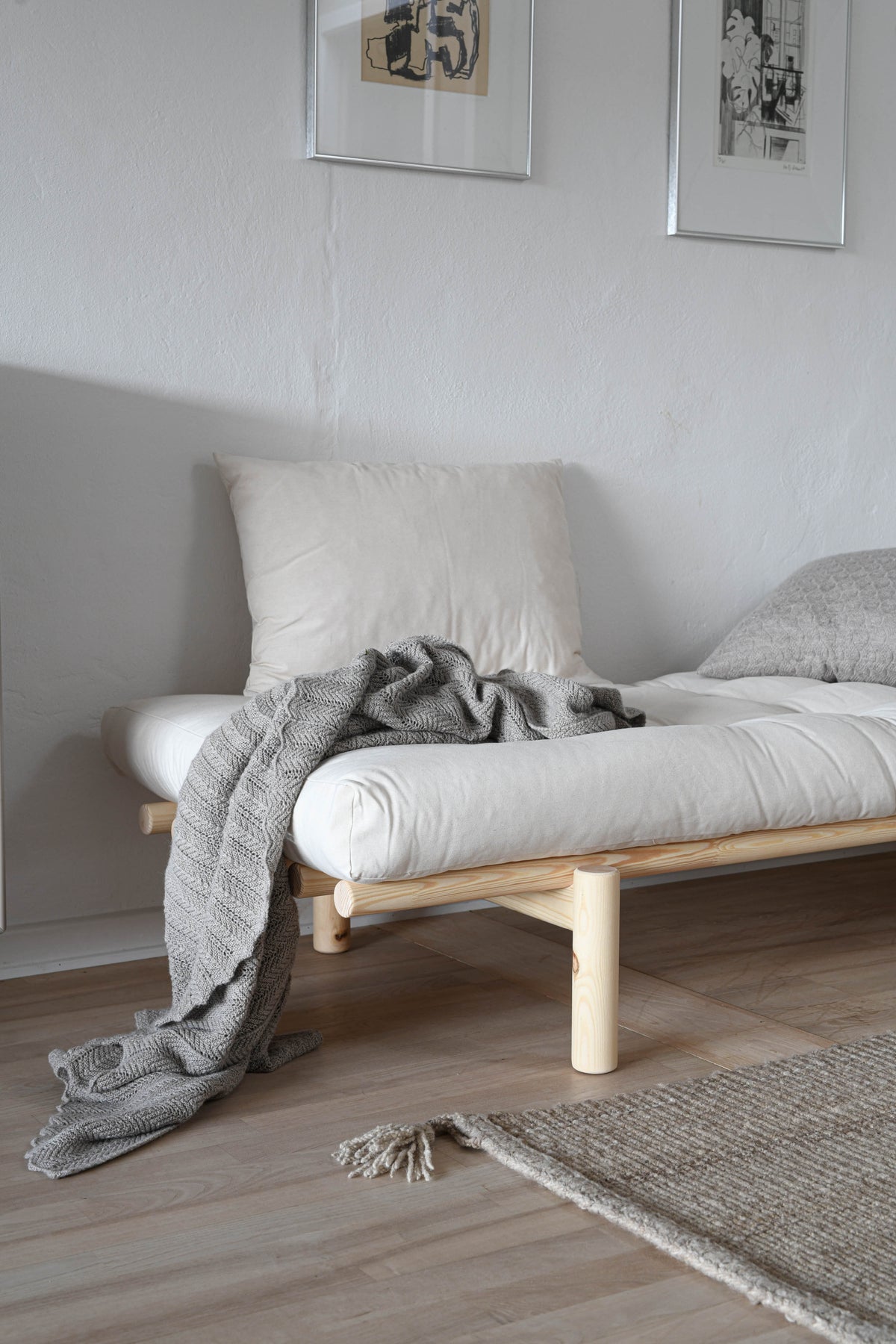 PACE DAYBED CLEAR LACQUERED W. 4-LAYER MIXED MATTRESS NAVY