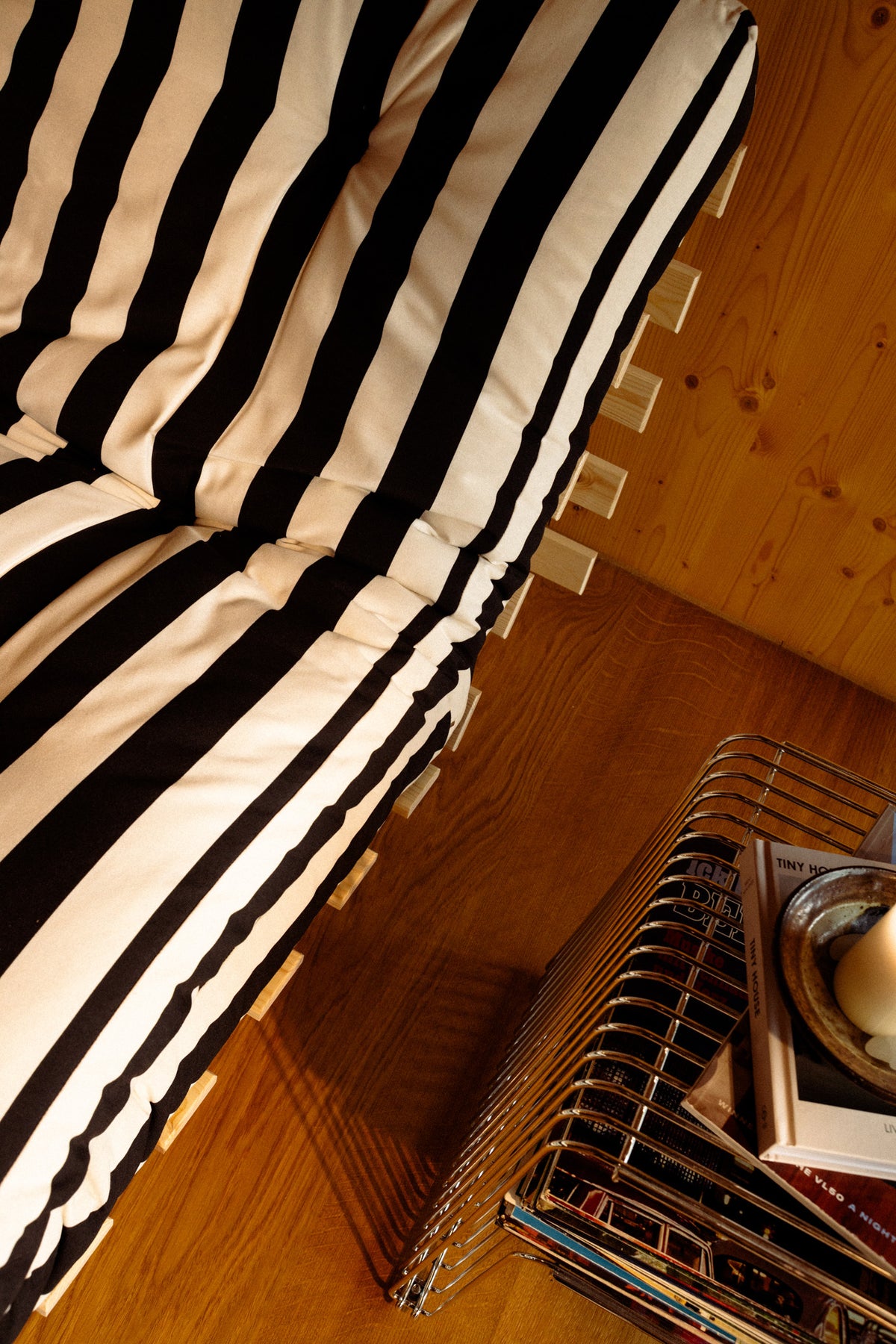 ROOTS RAW 140 X 200 W. ROOTS MATTRESS BLACK-WHITE