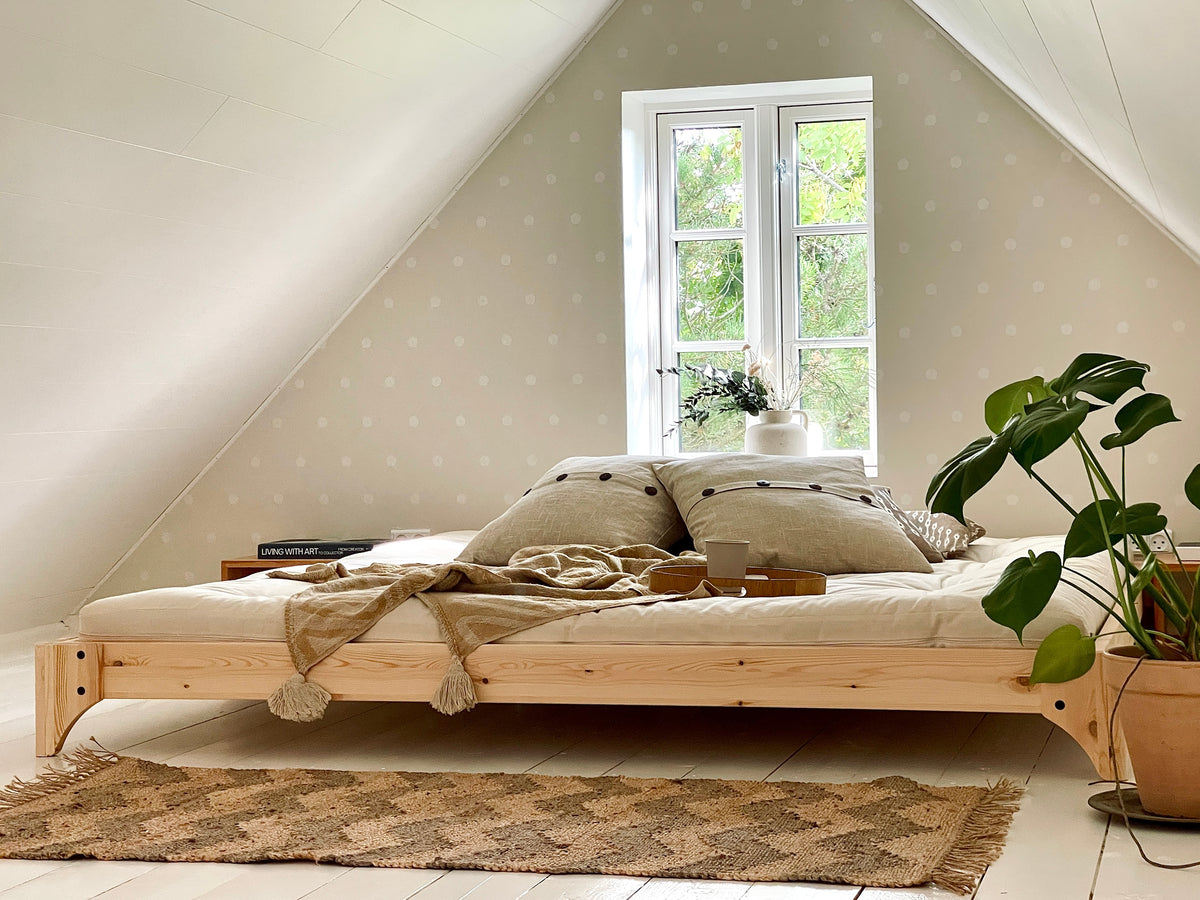ELAN BED CLEAR LACQUERED 160 X 200