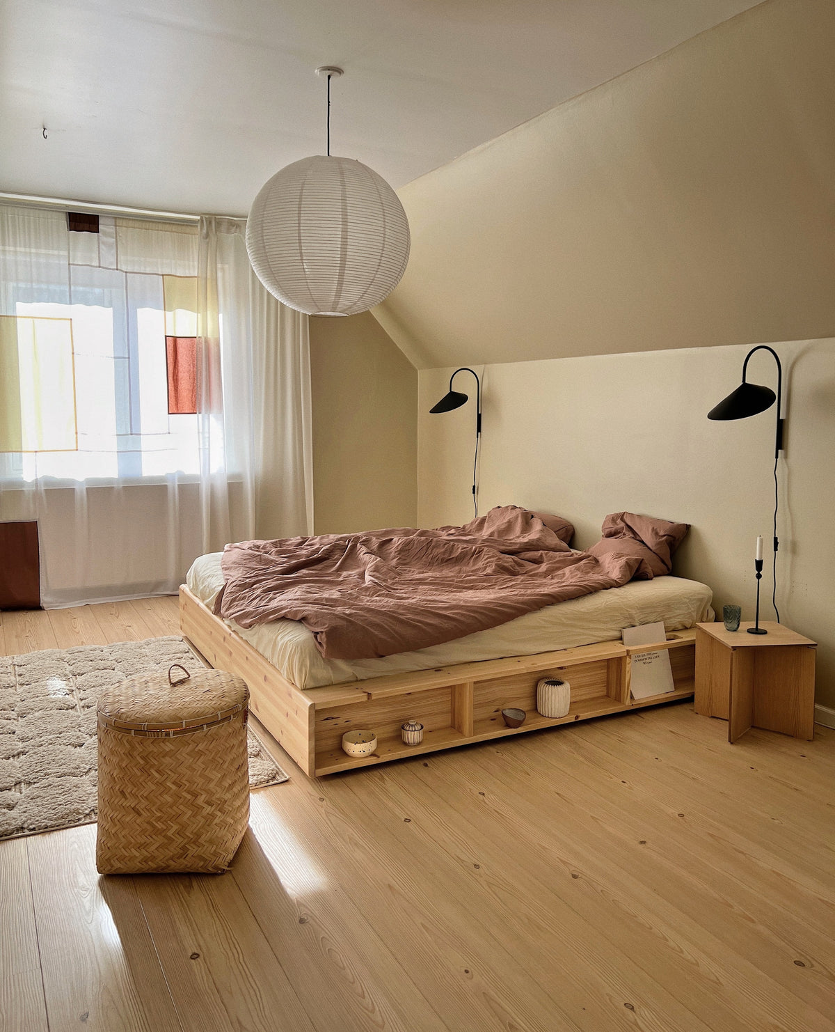ZIGGY BED CLEAR LACQUERED 180 X 200